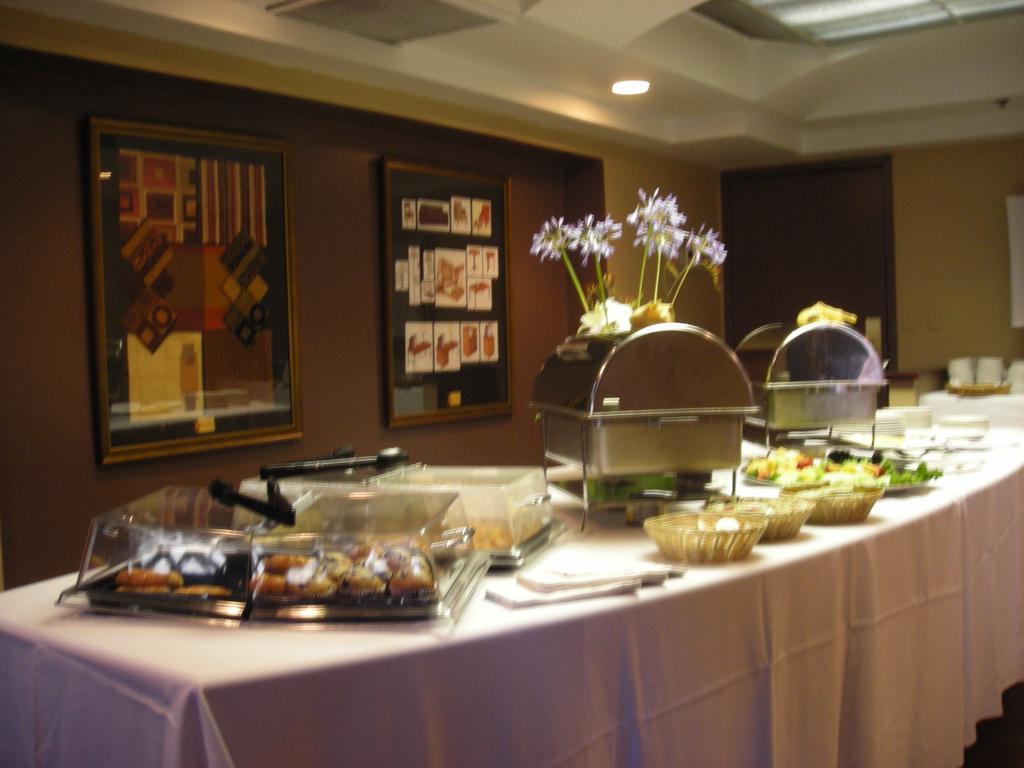 Quality Hotel Downtown-Inn At False Creek Vancouver Zewnętrze zdjęcie